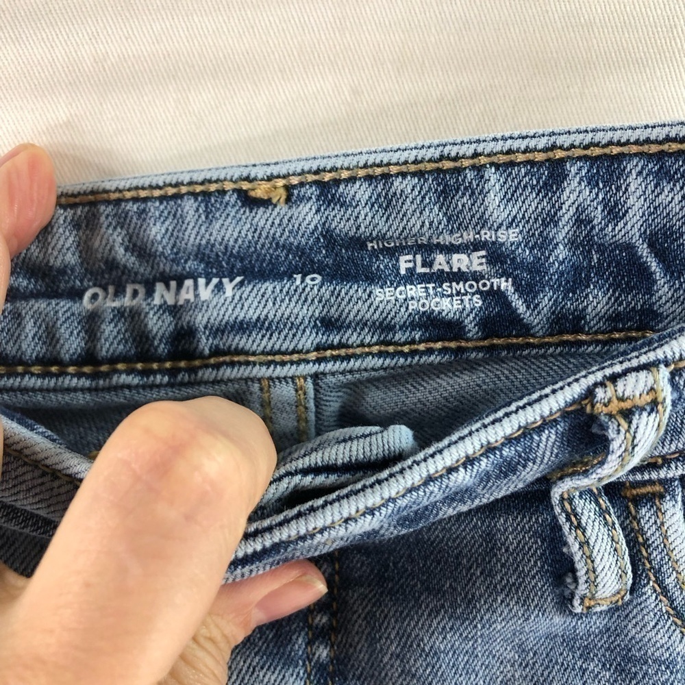 Old Navy Highest High Rise Skinny Flare Jeans Sz 10 Light Blue Acid Wash - Picture 6 of 7
